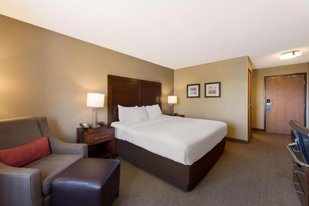 Comfort Inn East Уичита Экстерьер фото