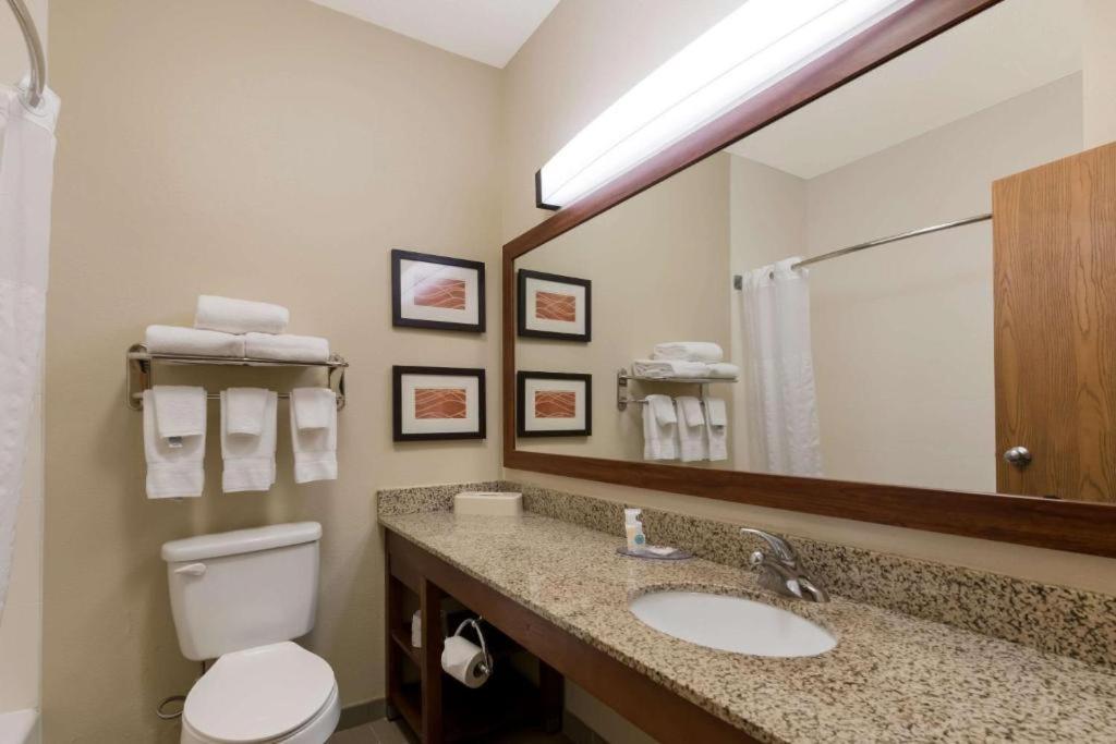 Comfort Inn East Уичита Экстерьер фото
