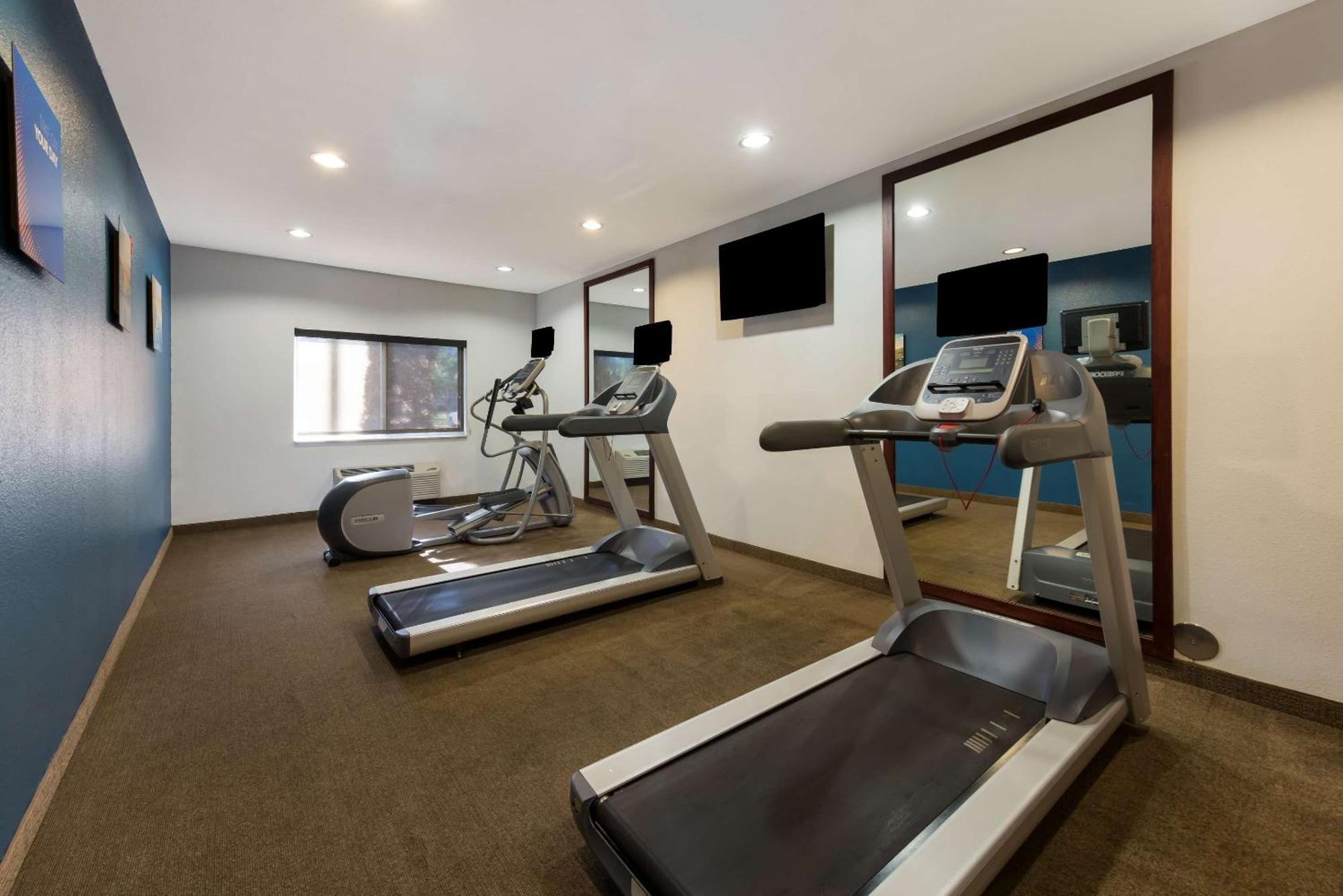 Comfort Inn East Уичита Экстерьер фото