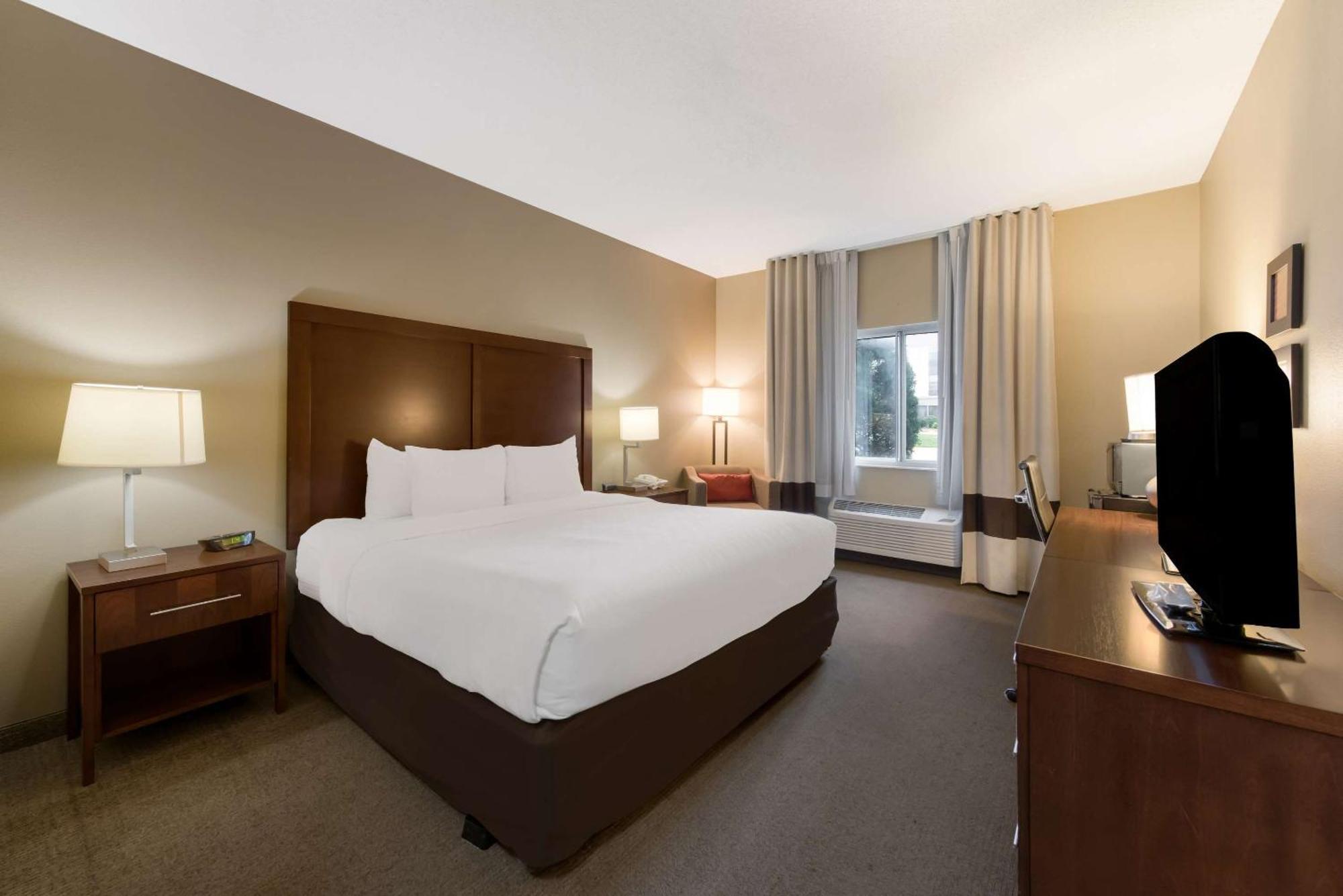 Comfort Inn East Уичита Экстерьер фото