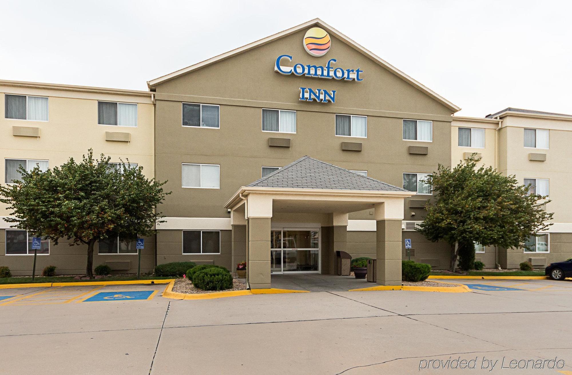 Comfort Inn East Уичита Экстерьер фото